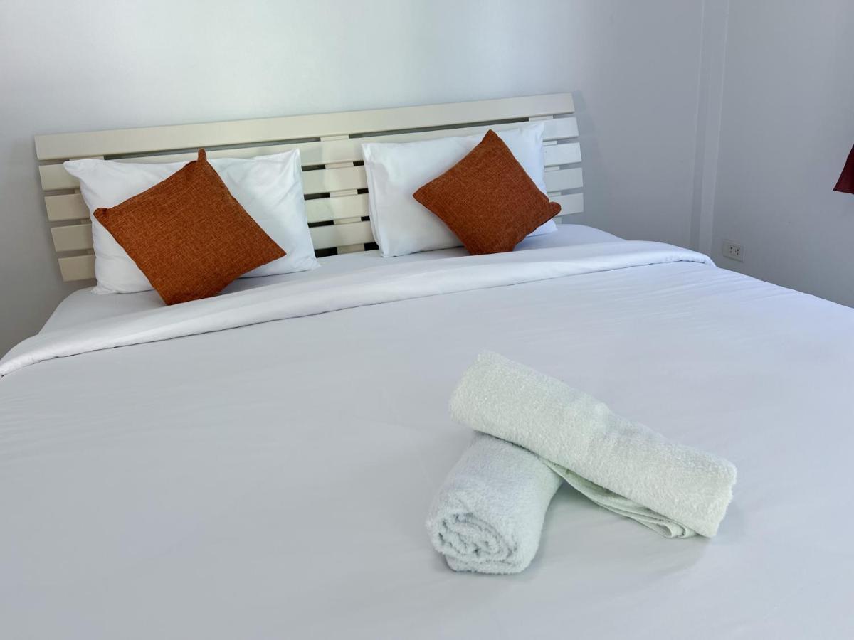 The 4 Blocks At Kata Noi Hotell Exteriör bild
