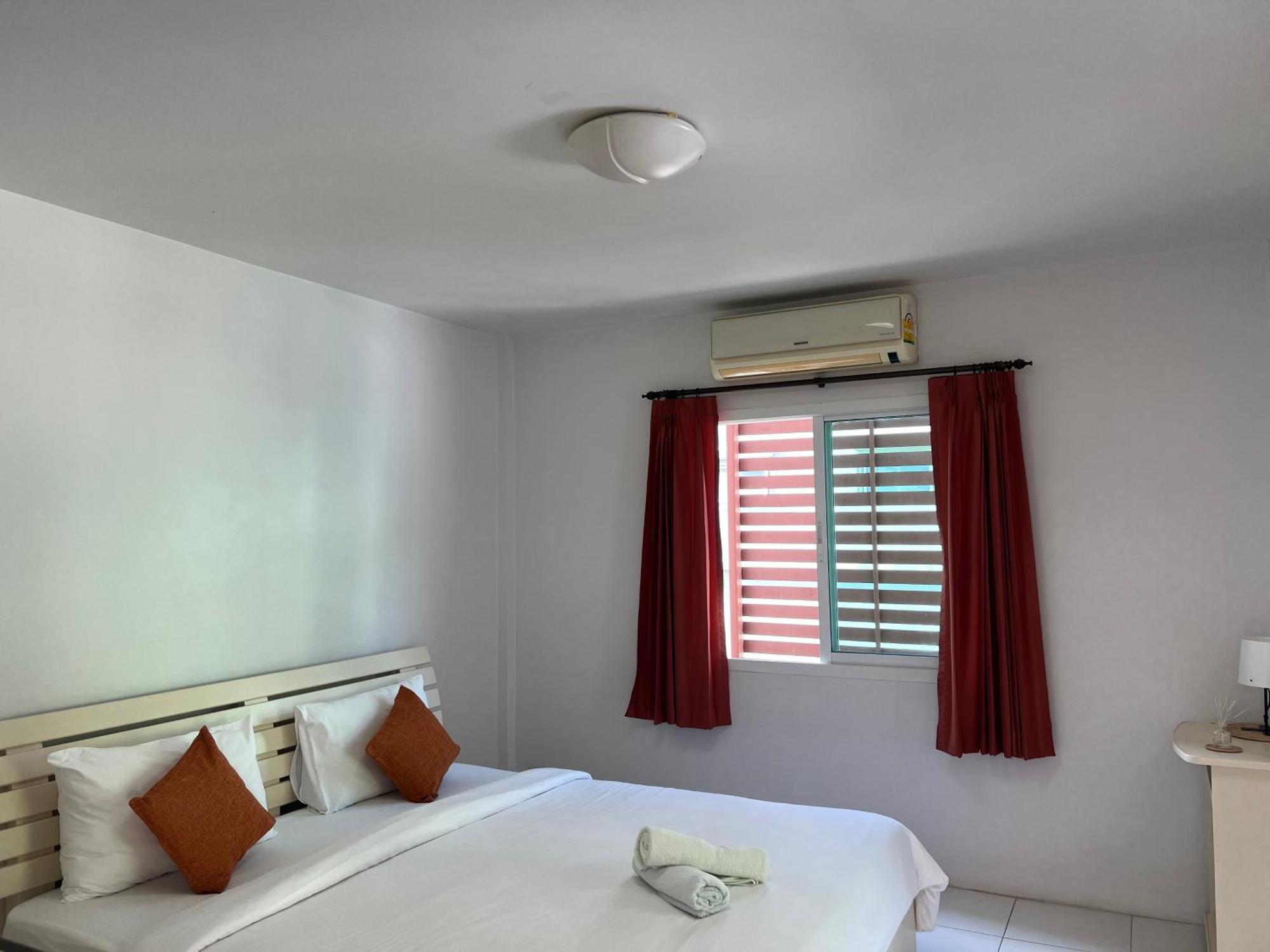 The 4 Blocks At Kata Noi Hotell Exteriör bild